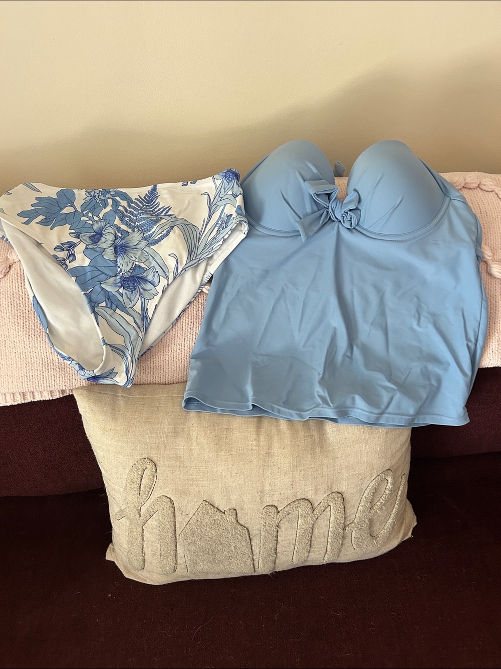 Cupshe Blue and White Floral Tankini Set